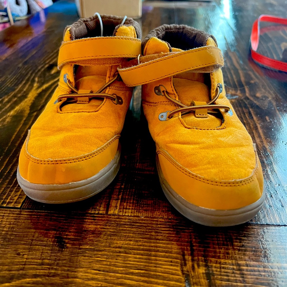 Stride Rite Size 12M - Picture 2 of 3